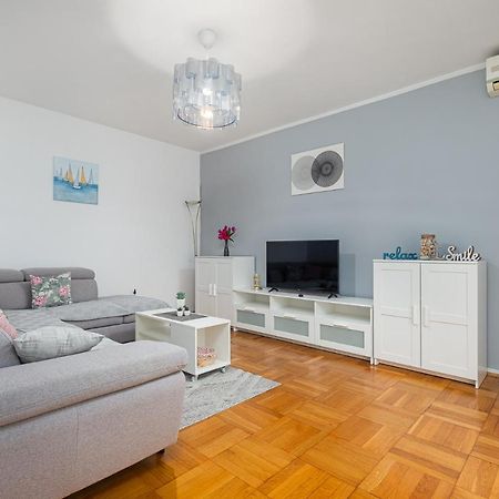 Appartement Dea B4+1 à Poreč Extérieur photo