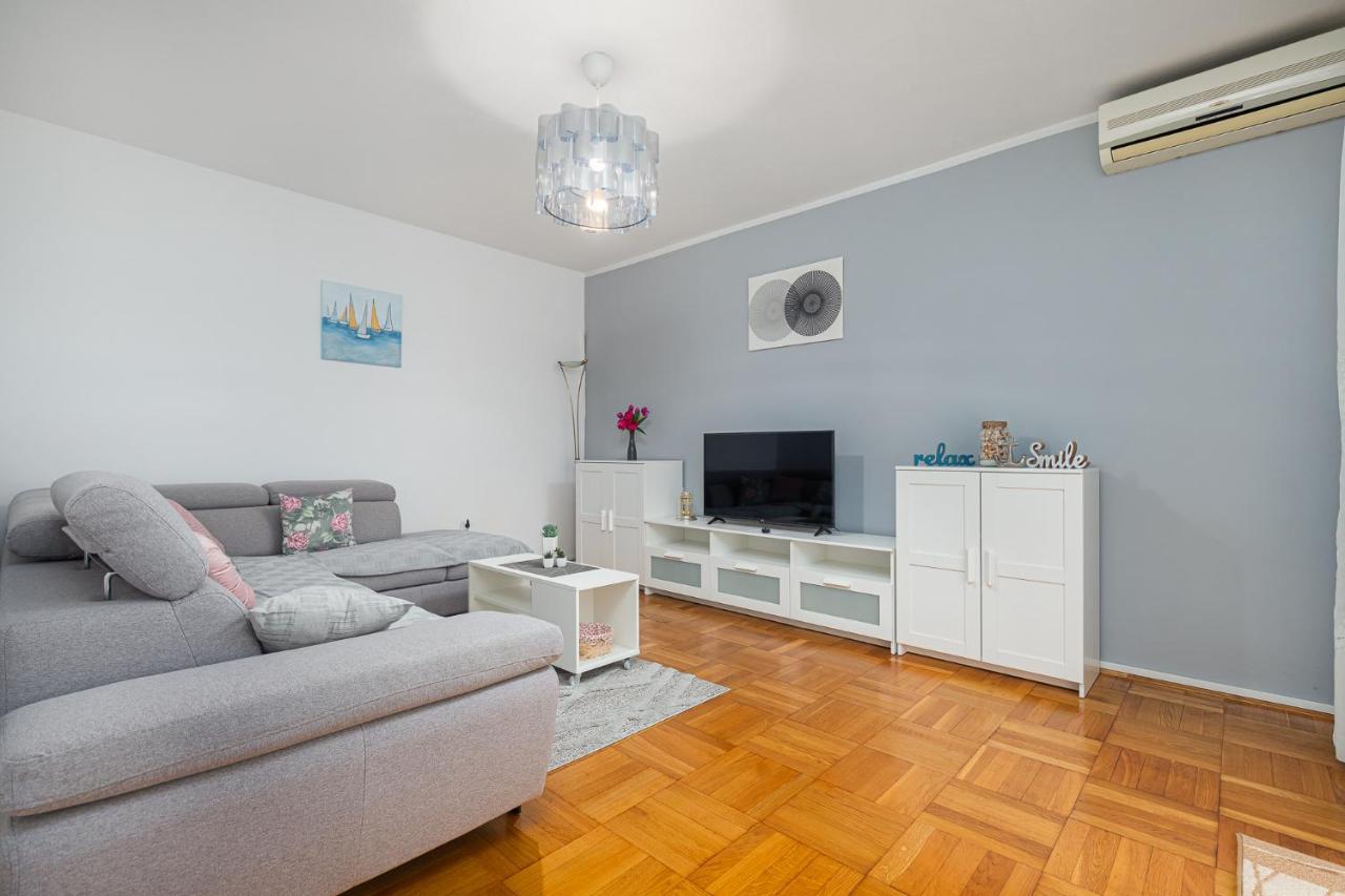 Appartement Dea B4+1 à Poreč Extérieur photo
