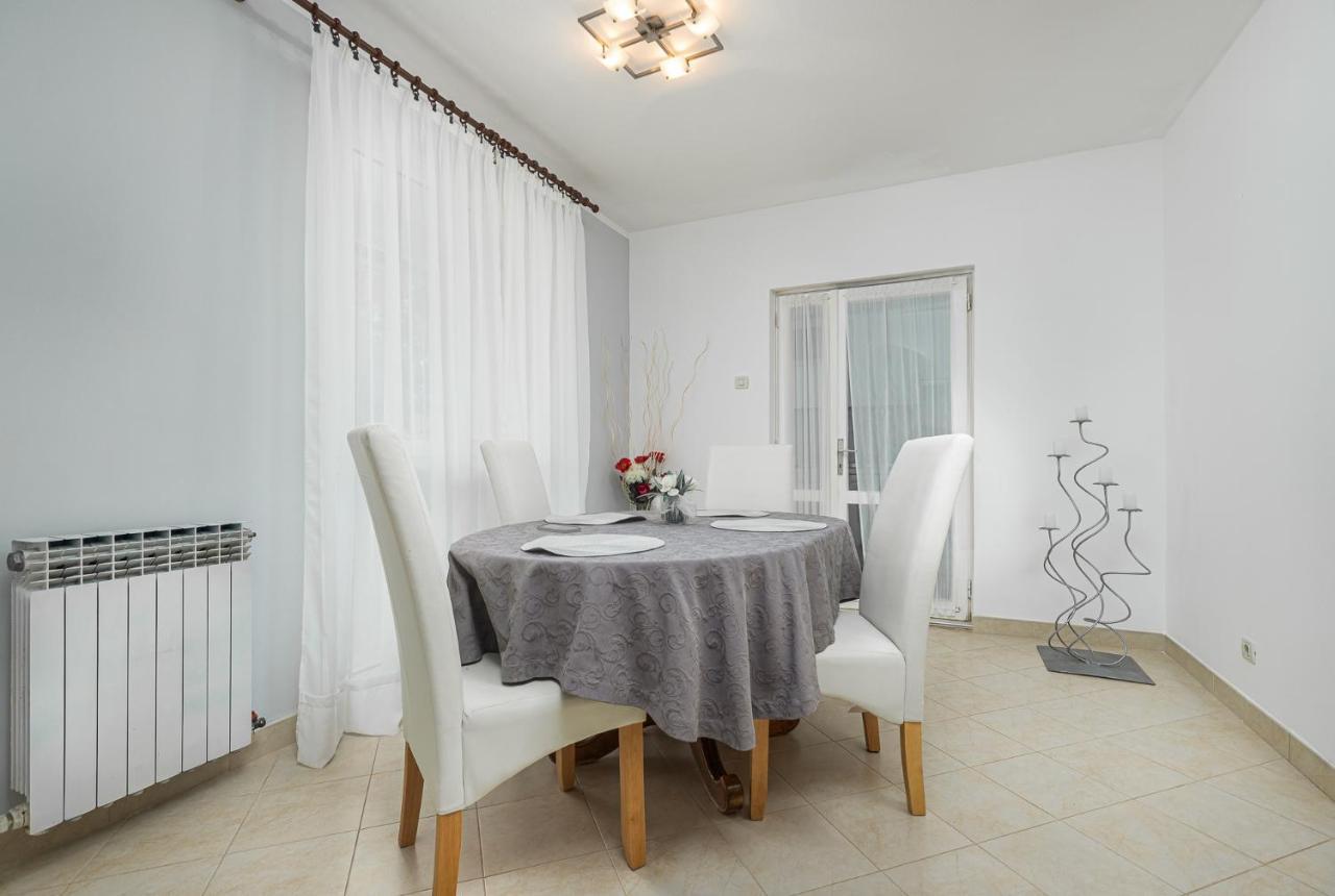 Appartement Dea B4+1 à Poreč Extérieur photo
