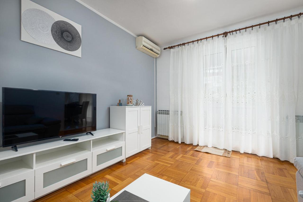 Appartement Dea B4+1 à Poreč Extérieur photo