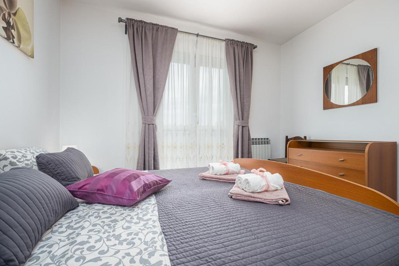 Appartement Dea B4+1 à Poreč Extérieur photo
